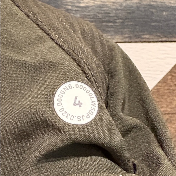 Lululemon Dance Studio Jogger in Dark Olive size 4 - Picture 7 of 9